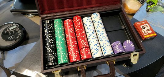 Poker chip set leather case