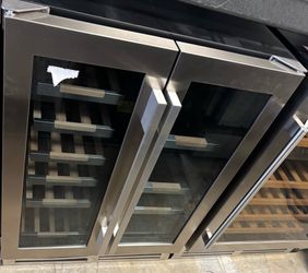 Avanti wine and beverage fridge