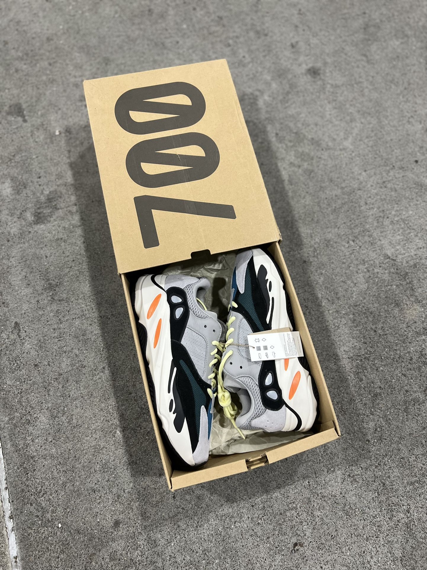 Adidas Yeezy 700 Wave Runner