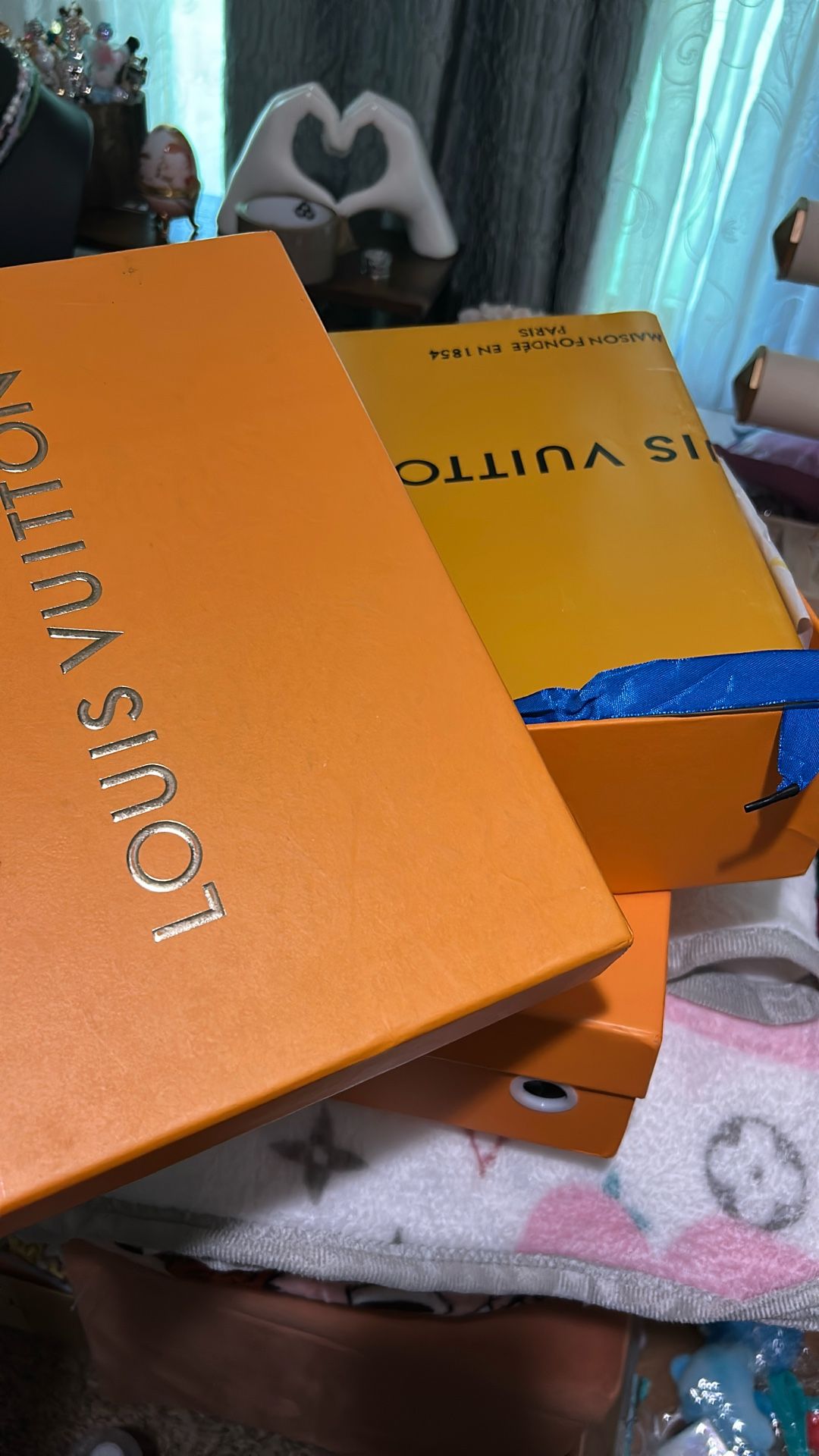 Luis Vuitton Slides Brown Size 8