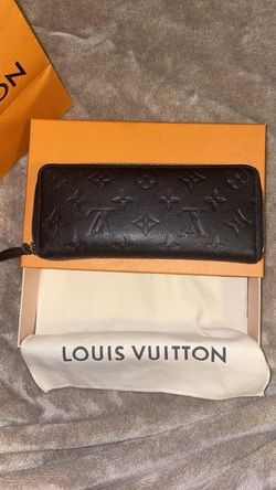 Lv hand purse
