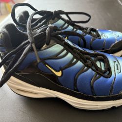Nike Blue and Black Air Max Sneakers