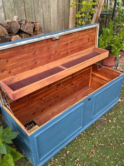 Vintage Blue Storage Bench / Blanket Trunk
