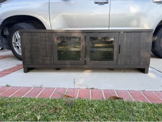 Media cabinet
