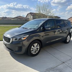 2018 KIA Sedona