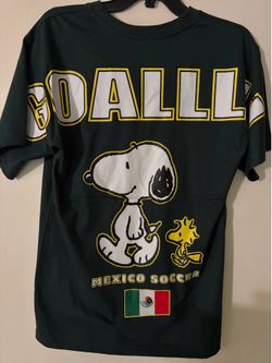 Green Peanuts Mexico Shirt Size: Small
