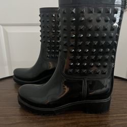 Capelli New York Women’s Size 8 Studded Rubber Boot.
