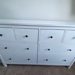 100 OBO- must Sell 8 Drawer IKEA dresser