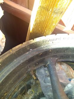 Front rim good condition 03 Yamaha R6 70obo$$