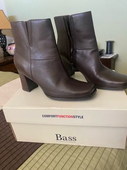 Brown ankle boots