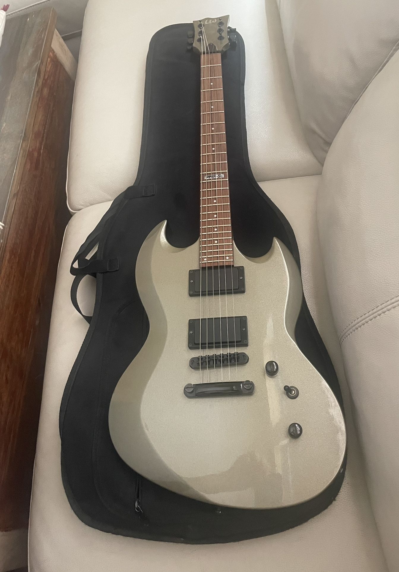 Nice! ESP LTD VIPER-50 Electric Guitar Green w/Case