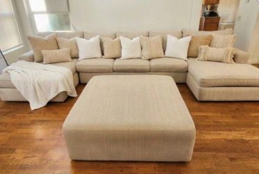 XL Sectional Sofa +Ottoman in Excellent Condition!