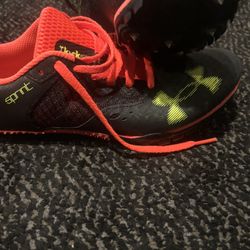 Youth Track Spikes Like New 