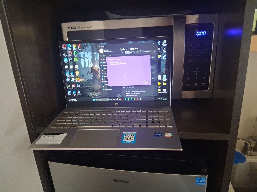 touch screen hp laptop with mouse charger and mousepad
