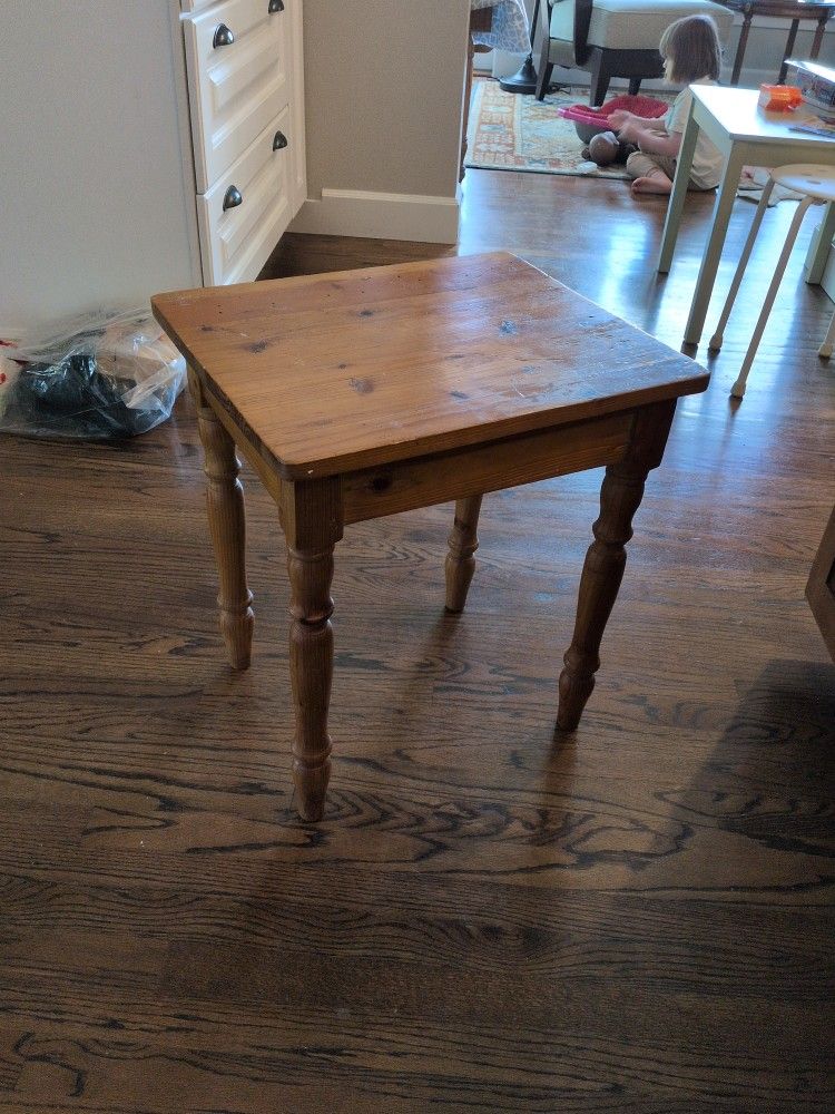 Small end side table