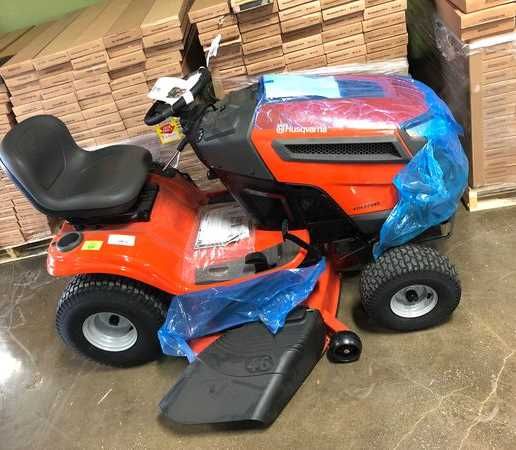 Brand New Husqvarna YTH18542 18.5-HP Hydrostatic 42-in Riding Lawn Mower with Mulching Capability 34