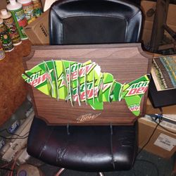 Mountain Dew Fish Mantle Peice