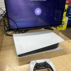 SONY PS5 DIGITAL GOOD CONDITION SELLING FOR $349‼️