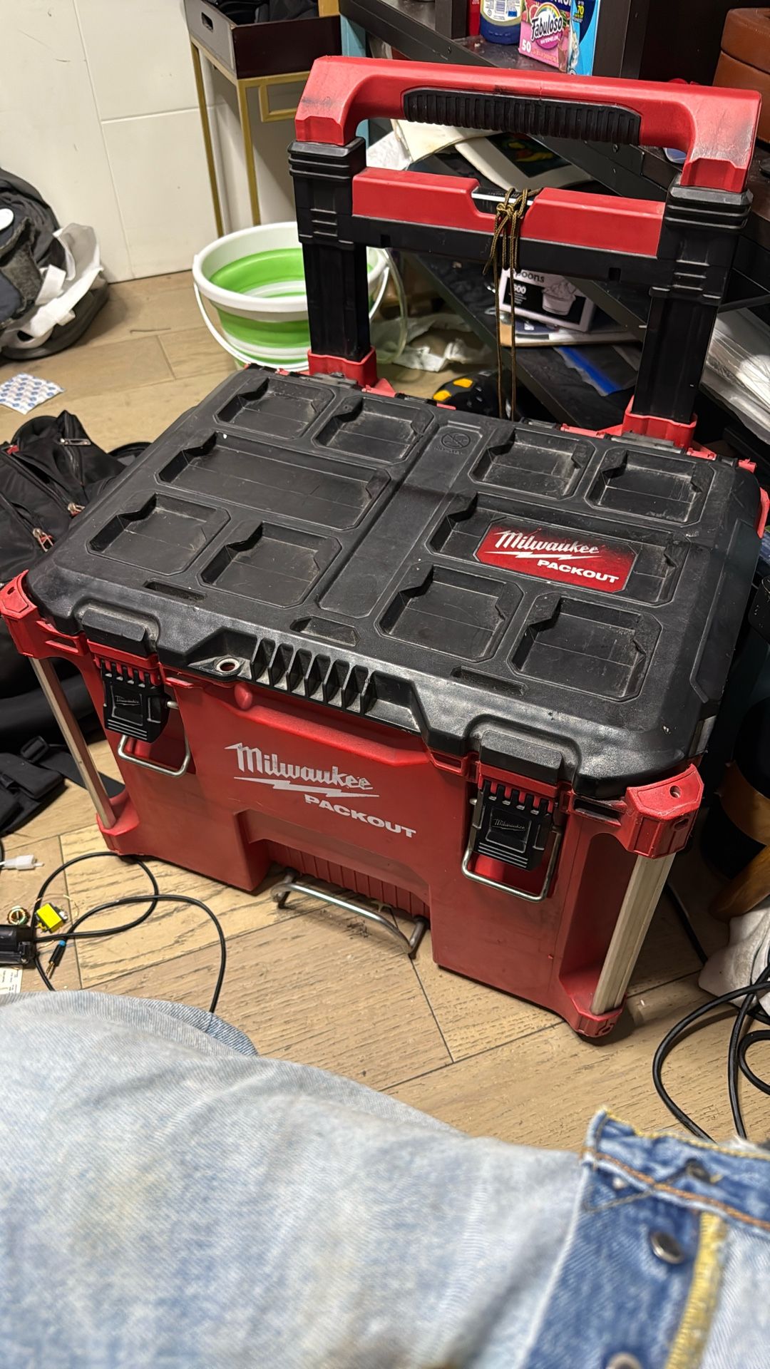 Millwakee Pack out Rolling Tool Bo