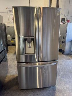 LG Refrigerator French Door with water dispenser