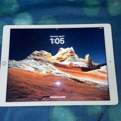 Apple iPad Pro (1st Gen) 128Gb 12.9" - Gold (2015)