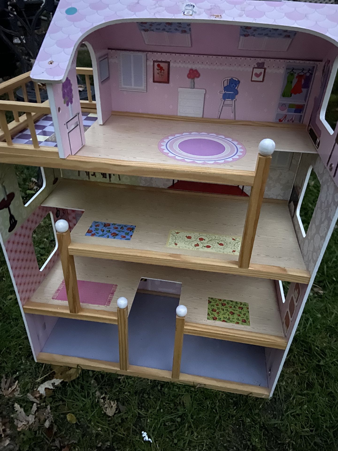 Wooden doll House 