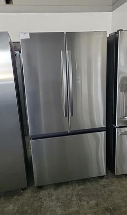 Samsung French Door Fridge – Stainless, Ice Maker, Clean
