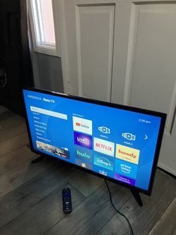 INSIGNIA 32" Inch 1366x720p HD LED Smart Roku TV