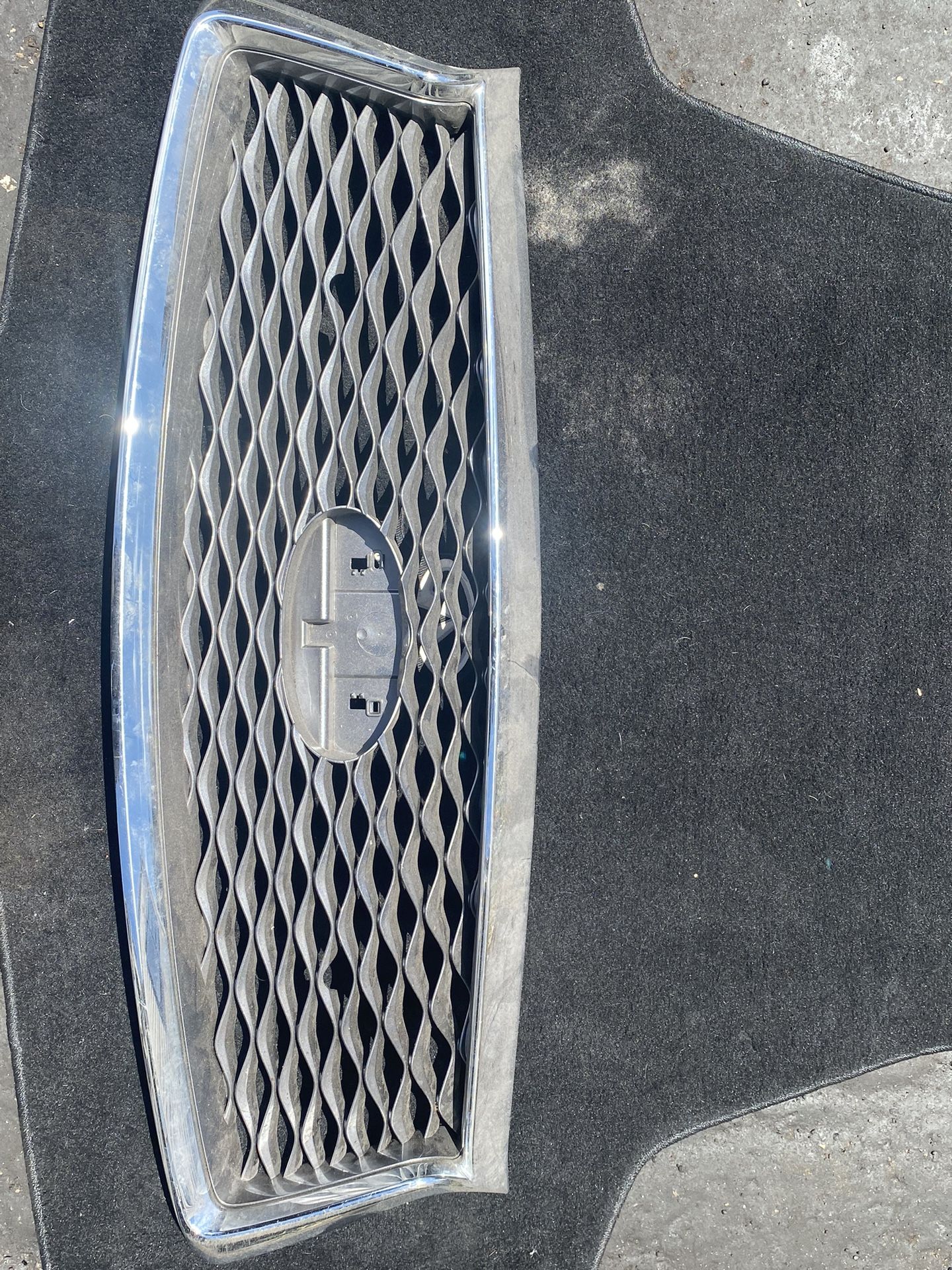 2014-2017 Infiniti Q50 Sedan Upper Grill without emblem 