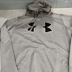 Under Armor Hoodie Medium