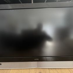 Vizio 37” TV VX37L HDTV10A