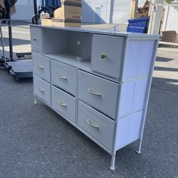 DRESSER - 8 Fabric Drawers Dresser for Bedroom with Power Outlets and LED Lights - Living Room, Entryway