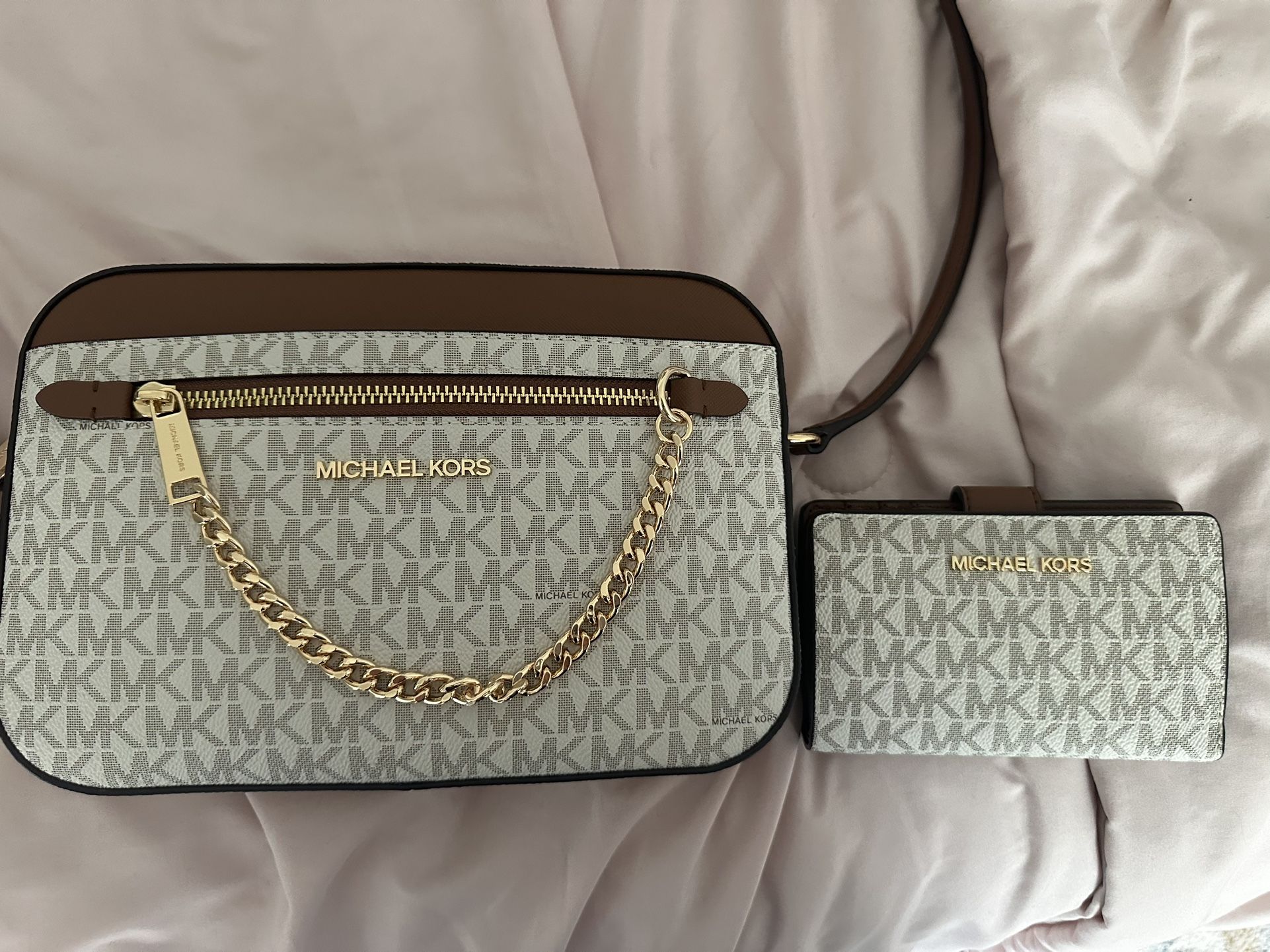 Michael Kors Purse And Wallet 
