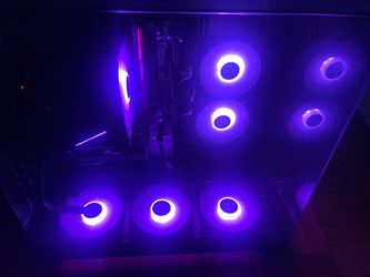 Gaming PC with 2 monitors