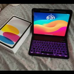 iPad 10th Generation With Case And Keyboard