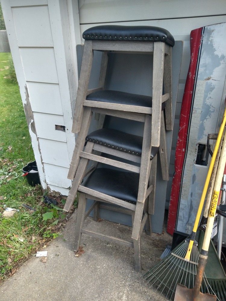 Saddle Stools