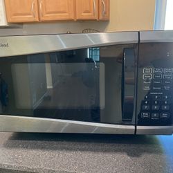 West Bend Microwave Oven