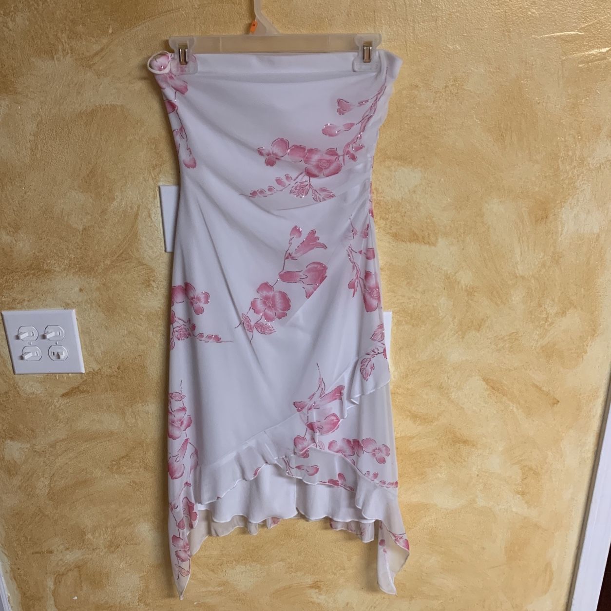 Gorgeous White Dress With Pink Glitter Flowers