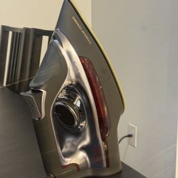CHI Titanium Ceramic Steam Iron – 1700 Watts – Excellent Condition