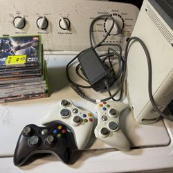 Xbox 360 W/games