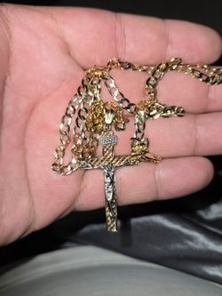 Gold chain and pendant