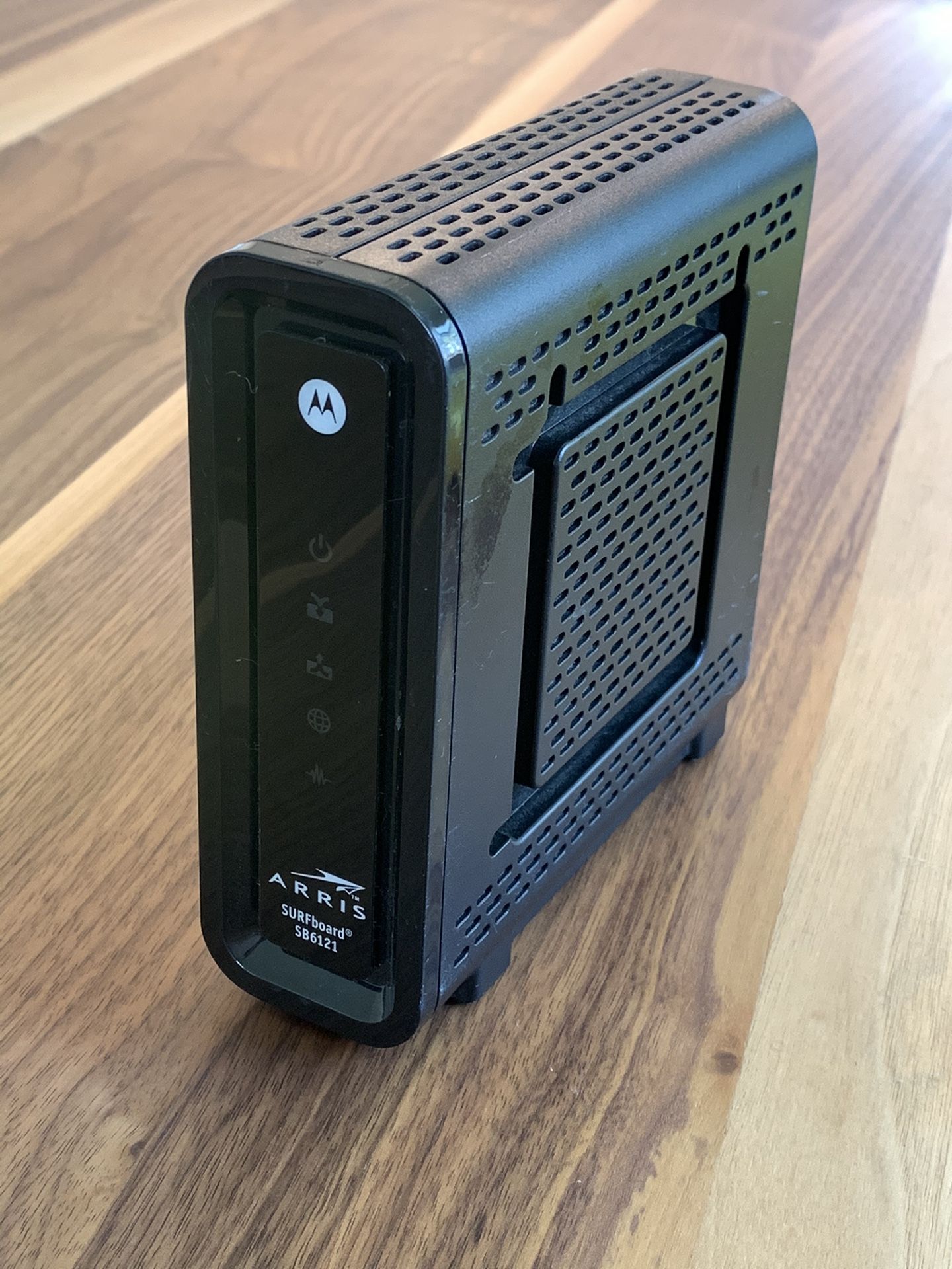 Arris cable modem SURFboard SB6121