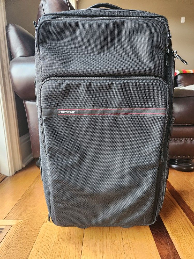Tamrac 694 LP4 Ballistic Nylon Rolling Strongbox Camera Luggage Wheeled Case Heavy Duty