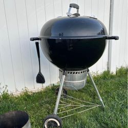 22” Weber Charcoal Grill
