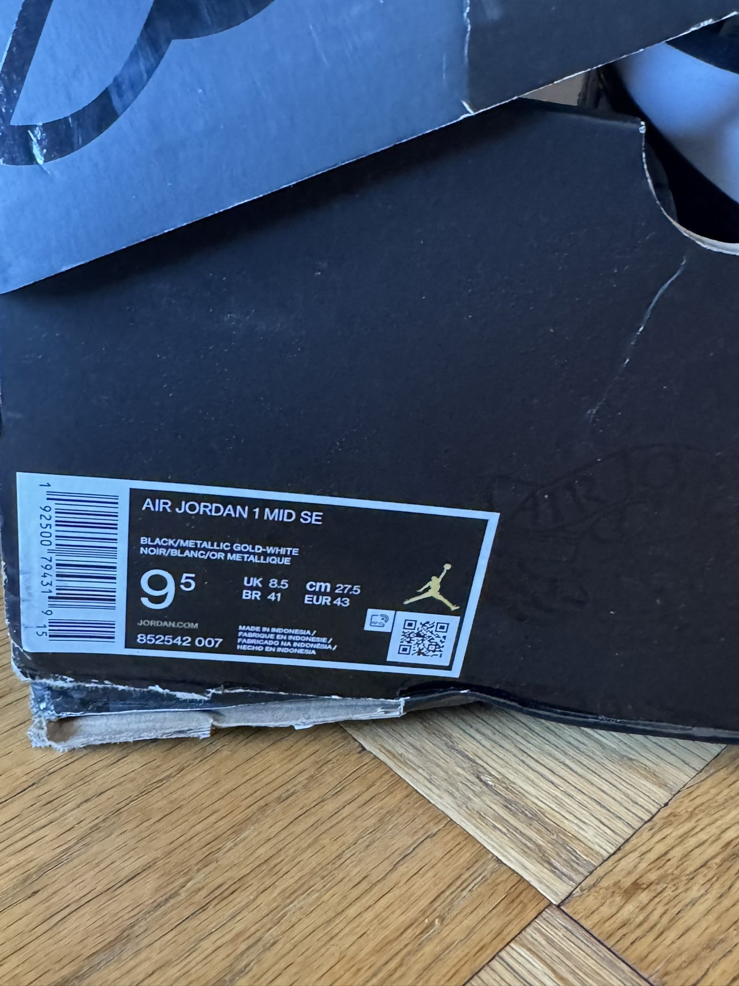 Men's Air Jordan Retro 1 Mid SE Casual Shoes