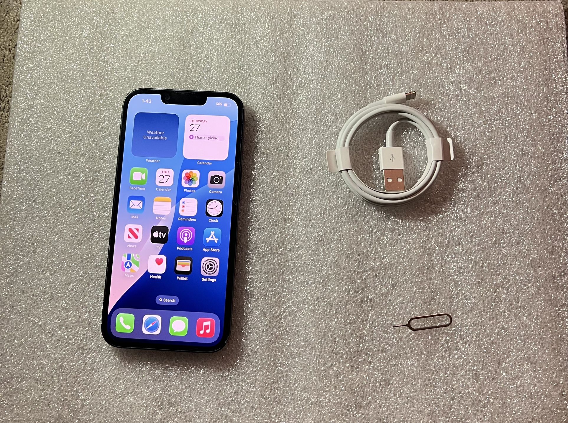 iPhone 13 – 128GB – AT&T/Cricket Only – Excellent Condition + Charger