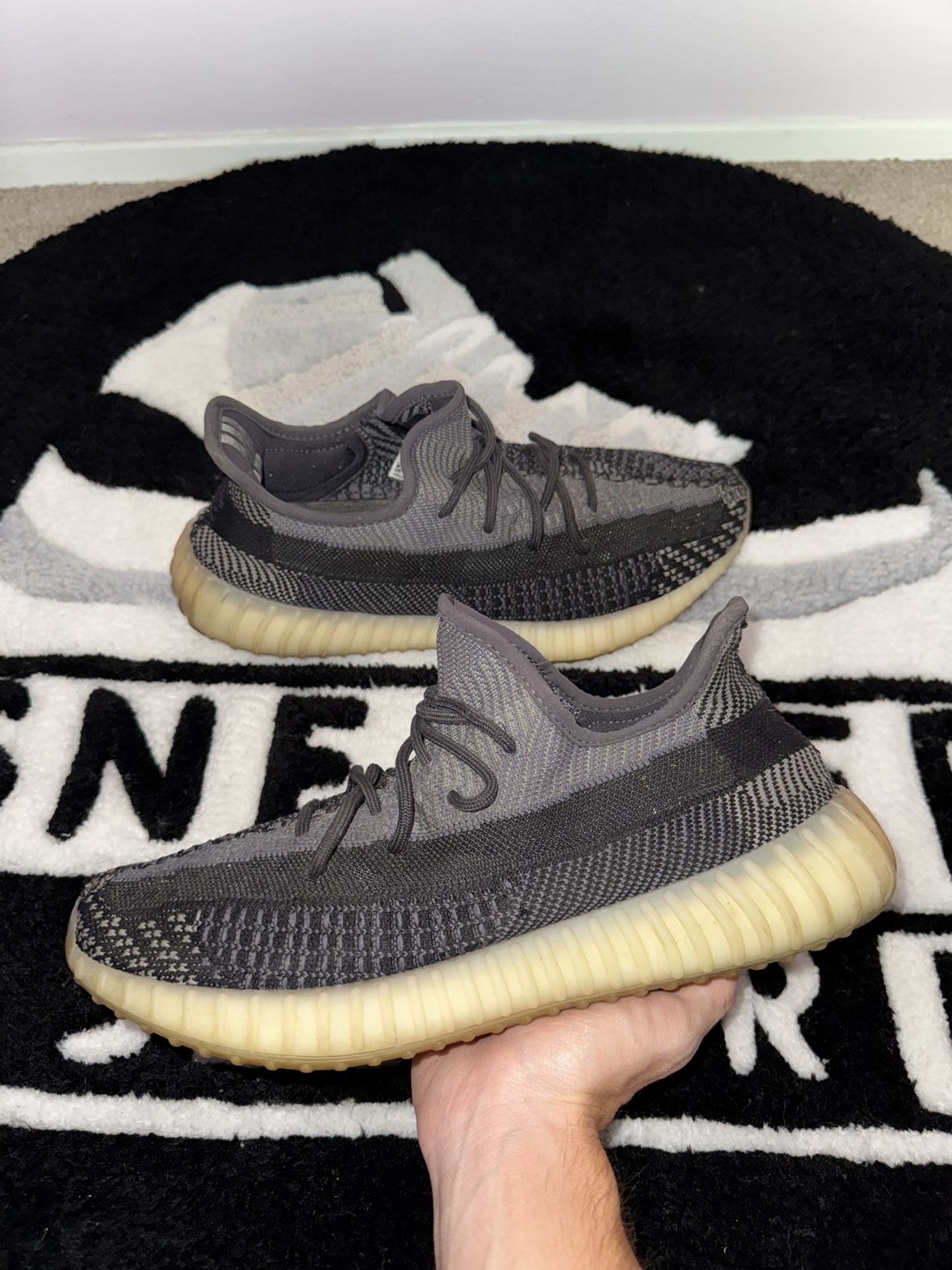 Adidas Yeezy 350 V2 Carbon (Size 11)