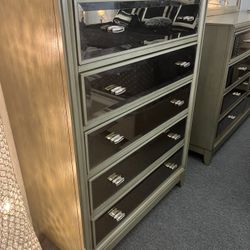 NEW🏅Chest Gold-Tinted Mirror In Drawer Panels (AS IS) 
