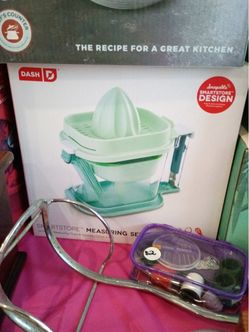 Dash SmartStore Measuring Set with Citrus Juicer