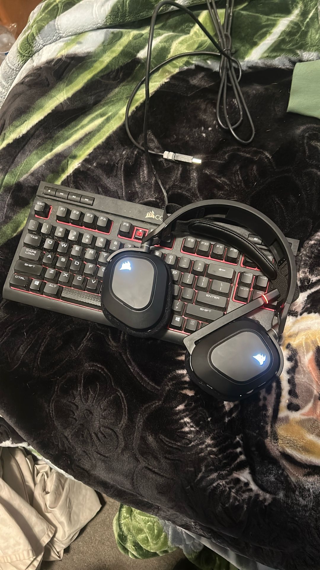 Corsair Gaming Headset And Keyboard